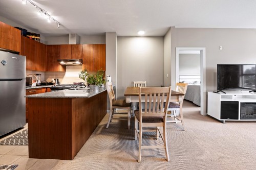 417-5885 Irmin Street, Burnaby, BC 