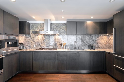 03-1011 West Cordova Street, Vancouver, BC 