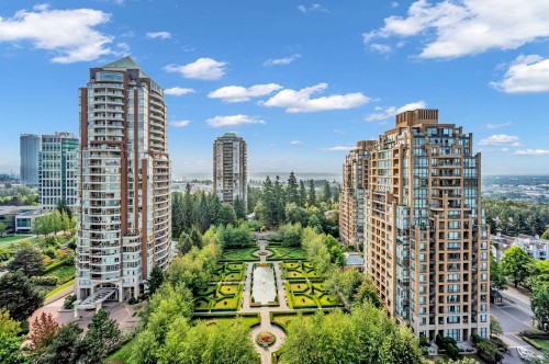 1701-6833 Station Hill Drive  Burnaby, BC V3N 5E1