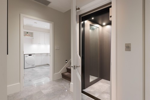 2821 Chippendale Road, West Vancouver, BC 