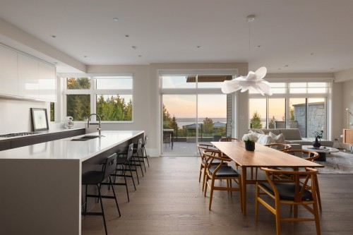 2821 Chippendale Road, West Vancouver, BC 