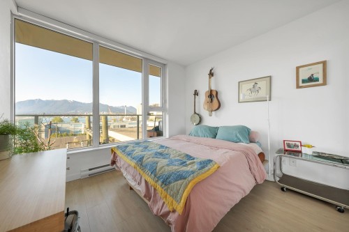 302-933 Hastings Street E, Vancouver, BC 