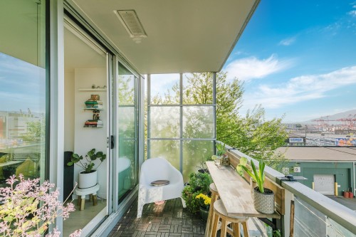 302-933 Hastings Street E, Vancouver, BC 