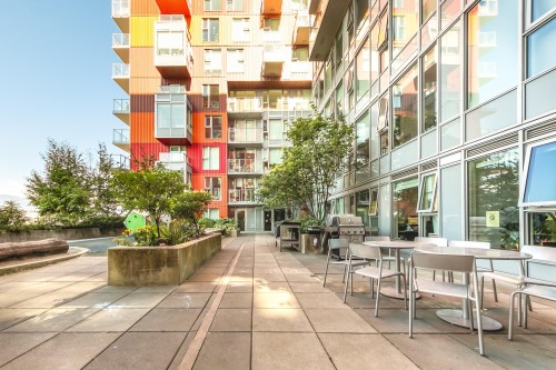 302-933 Hastings Street E, Vancouver, BC 