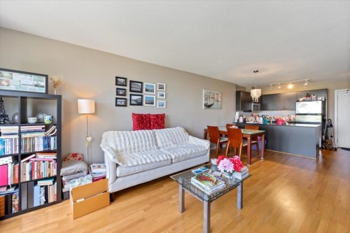 505-4182 Dawson Street, Burnaby, BC 