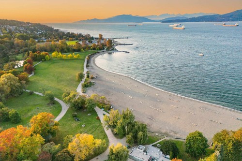 4416 1St Avenue W, Vancouver, BC 