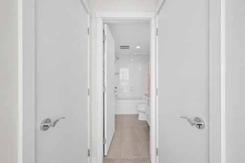 2004-125 Columbia Street, New Westminster, BC 