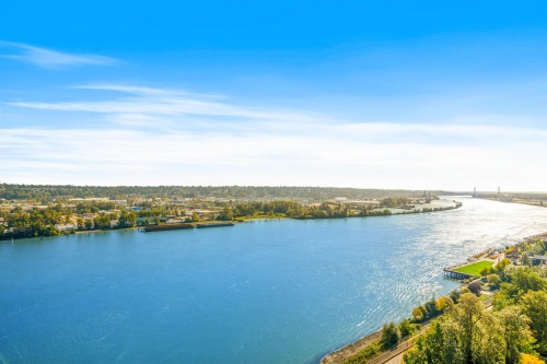 2004-125 Columbia Street, New Westminster, BC 