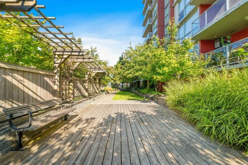 2004-125 Columbia Street, New Westminster, BC 