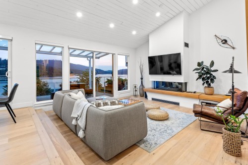 1122 Ioco Road  Port Moody, BC V3H 2X1