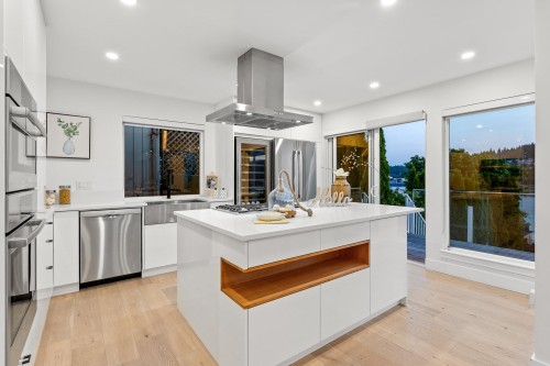 1122 Ioco Road, Port Moody, BC 