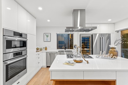 1122 Ioco Road, Port Moody, BC 