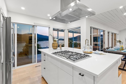 1122 Ioco Road, Port Moody, BC 