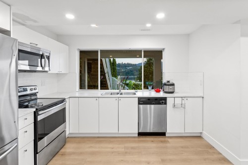 1122 Ioco Road, Port Moody, BC 