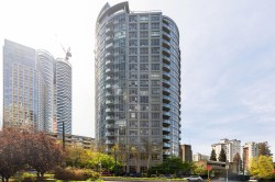1203-1050 Smithe Street  Vancouver, BC V6E 4T4