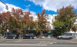 215-3727 10th Avenue W Vancouver, BC V6R 2G5