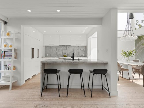 4615 7Th Avenue W, Vancouver, BC 