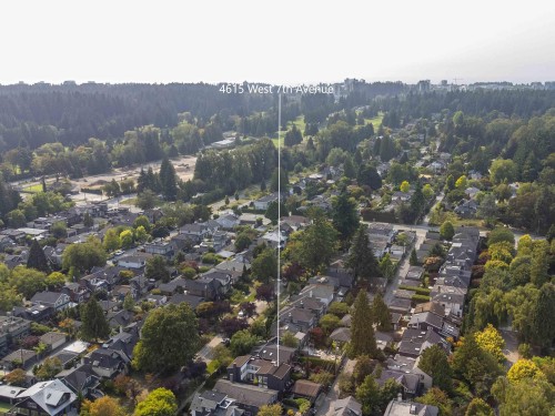 4615 7Th Avenue W, Vancouver, BC 