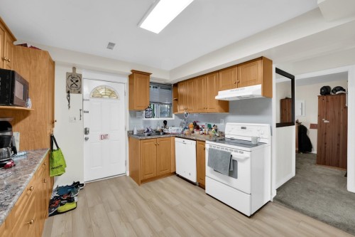 1457 Marine Drive Se, Vancouver, BC 