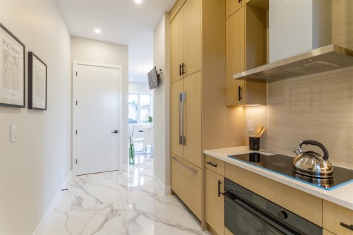 2350 49Th Avenue E, Vancouver, BC 