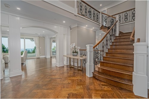 2638 Queens Avenue, West Vancouver, BC 