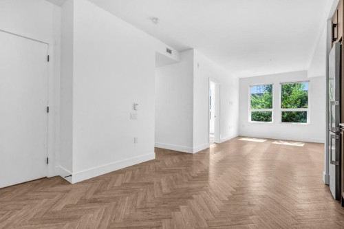 1Xx-9228 Slopes Mews, Burnaby, BC 