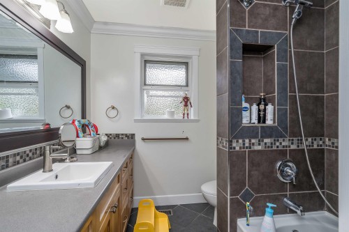 1634 Harbour Drive, Coquitlam, BC 