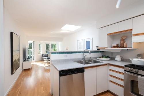 420-3440 Broadway W, Vancouver, BC 