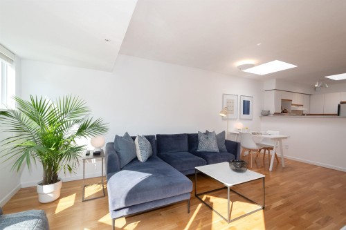 420-3440 Broadway W, Vancouver, BC 