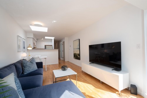 420-3440 Broadway W, Vancouver, BC 