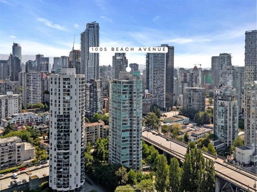 701-1005 Beach Avenue, Vancouver, BC 