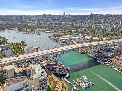 701-1005 Beach Avenue, Vancouver, BC 