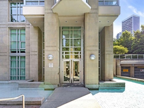 701-1005 Beach Avenue, Vancouver, BC 