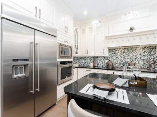 8068 Haig Street, Vancouver, BC 