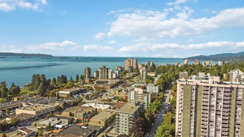 802-1455 Duchess Avenue, West Vancouver, BC 