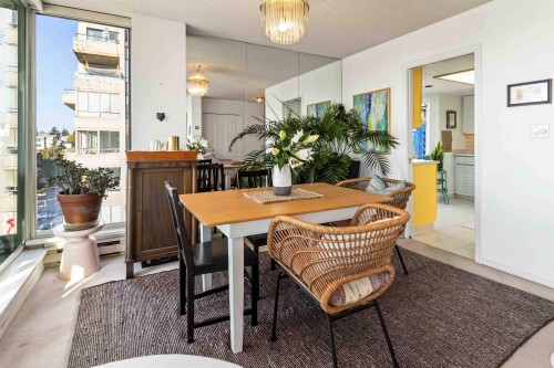 802-1455 Duchess Avenue, West Vancouver, BC 