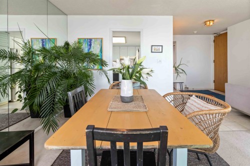 802-1455 Duchess Avenue, West Vancouver, BC 