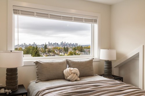 2049 4Th Avenue E, Vancouver, BC 