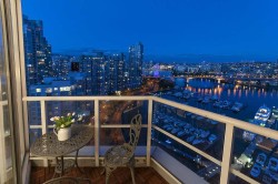 1105-1201 Marinaside Crescent  Vancouver, BC V6Z 2V2