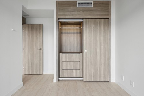 2X03-4880 Lougheed Highway, Burnaby, BC 