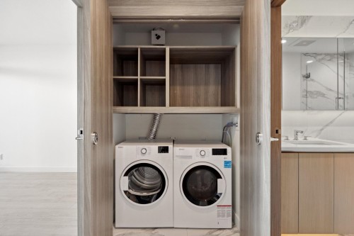 2X03-4880 Lougheed Highway, Burnaby, BC 