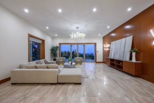 618 Hawstead Place, West Vancouver, BC 