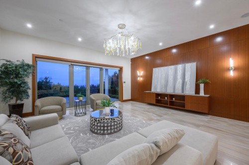 618 Hawstead Place, West Vancouver, BC 