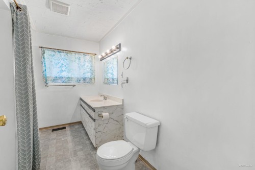 20258 Ospring Street, Maple Ridge, BC 