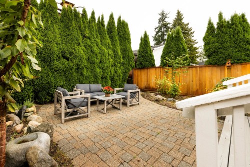 518 7Th Street E, North Vancouver, BC 