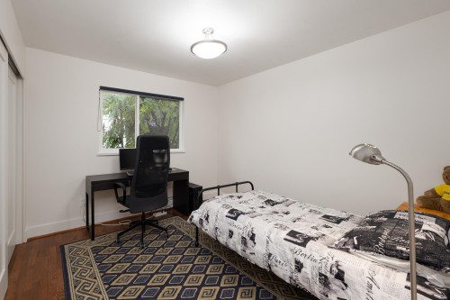 518 7Th Street E, North Vancouver, BC 