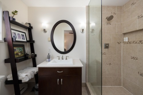 518 7Th Street E, North Vancouver, BC 