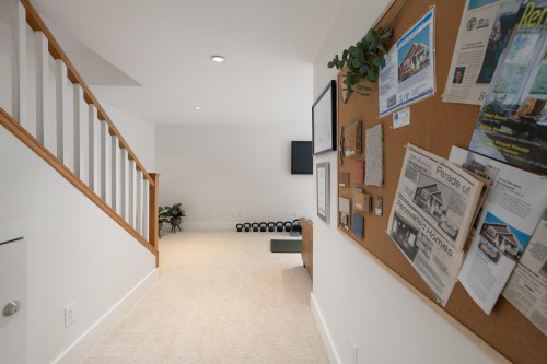 518 7Th Street E, North Vancouver, BC 