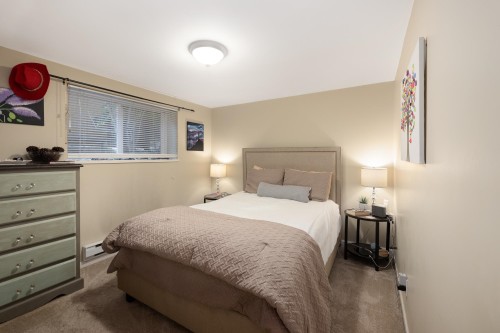 518 7Th Street E, North Vancouver, BC 