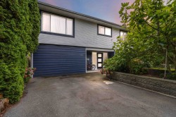 759 Morgan Road  North Vancouver, BC V7J 1P3